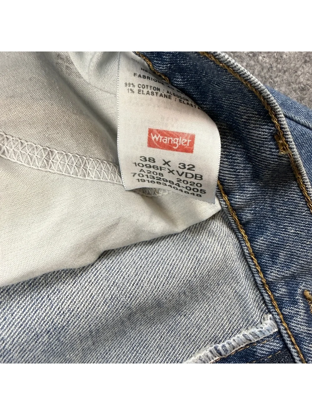 Wrangler Classic Light Blue Denim Jeans 38x32
